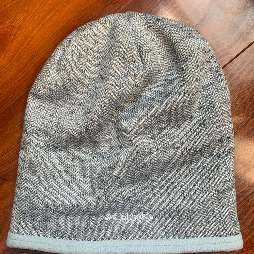 Columbia Gray Beanie Style Winter Hat